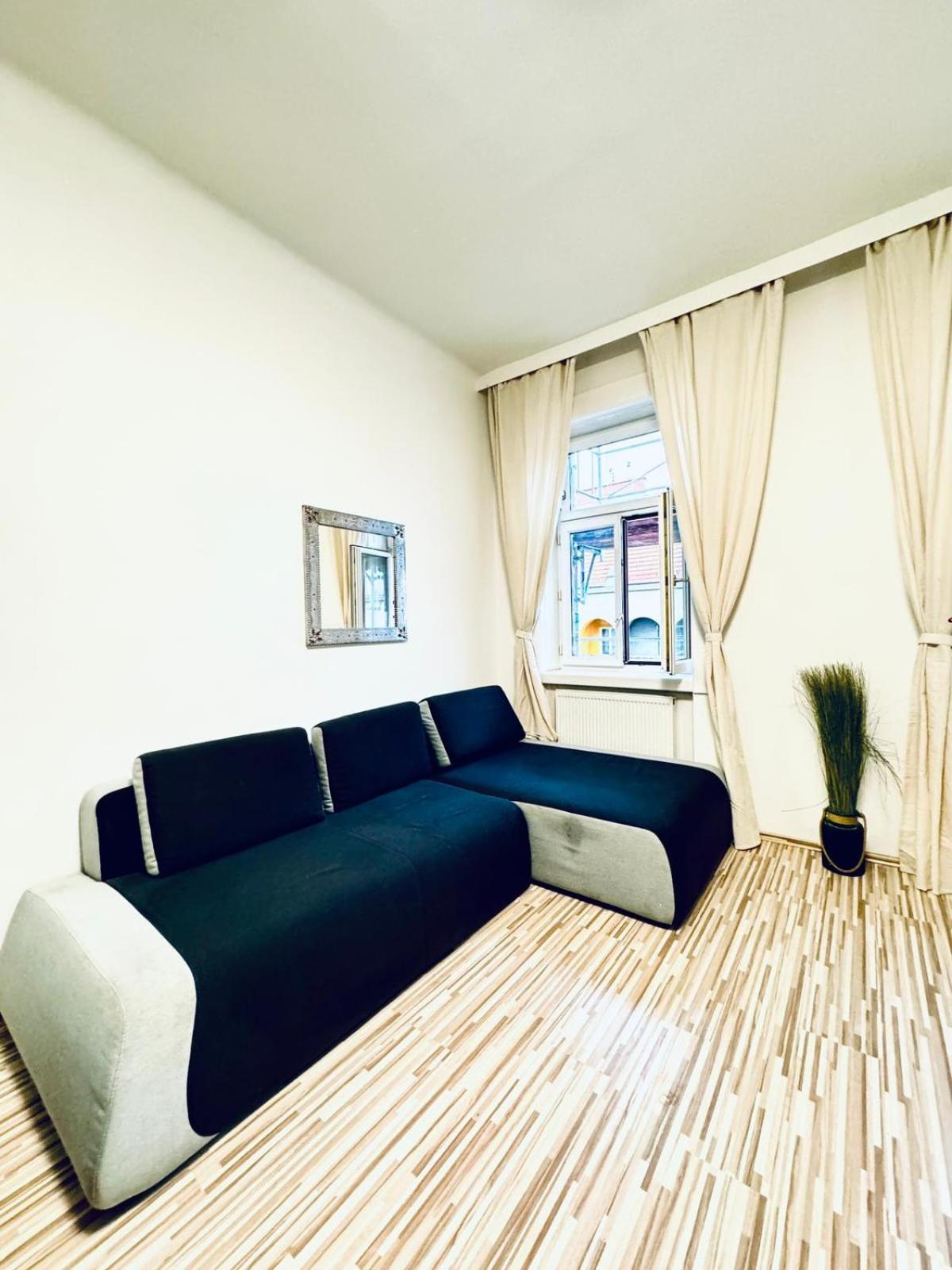 Affordable 2br Apartment, Close To Danube River