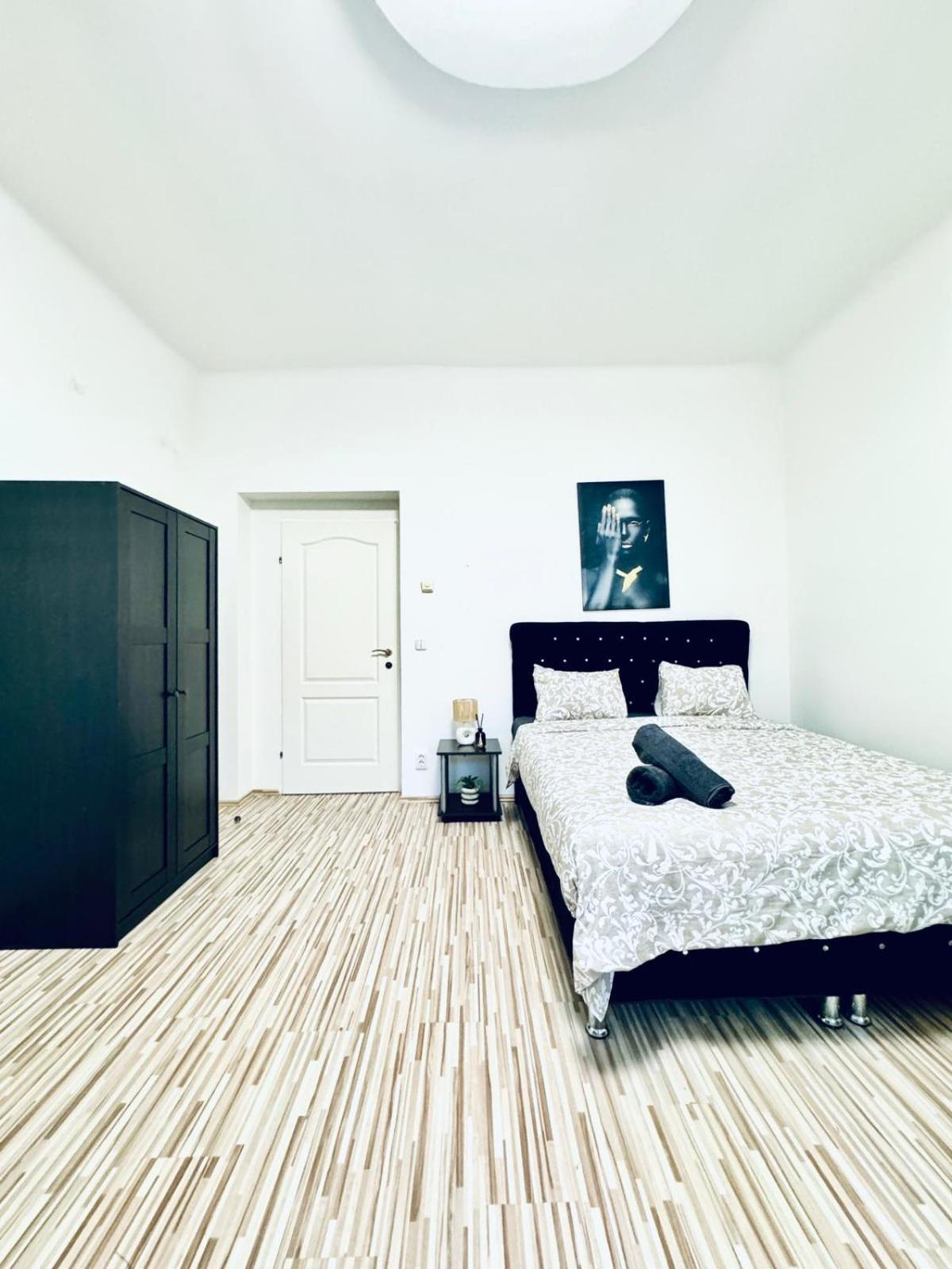 Apartment Affordable 2br Apartment, Close To Danube River