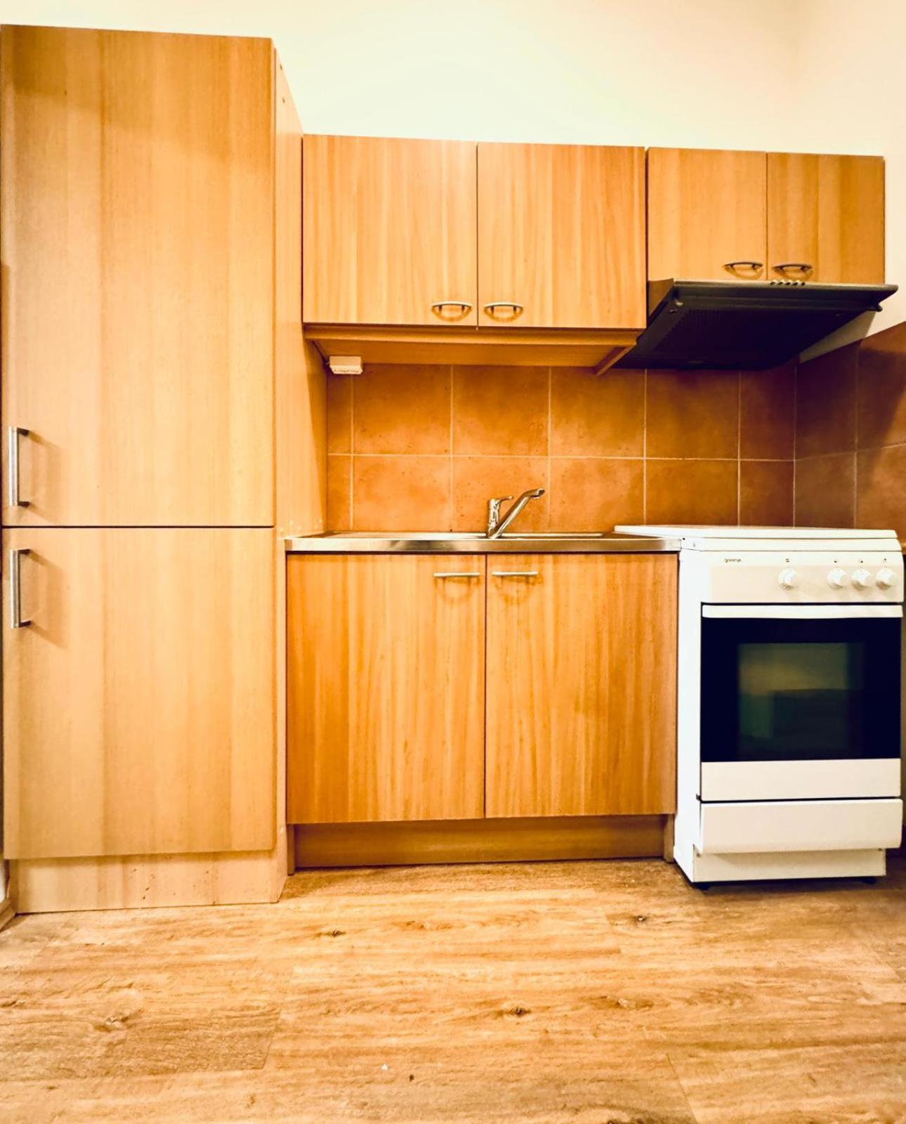 Affordable 2br Apartment, Close To Danube River