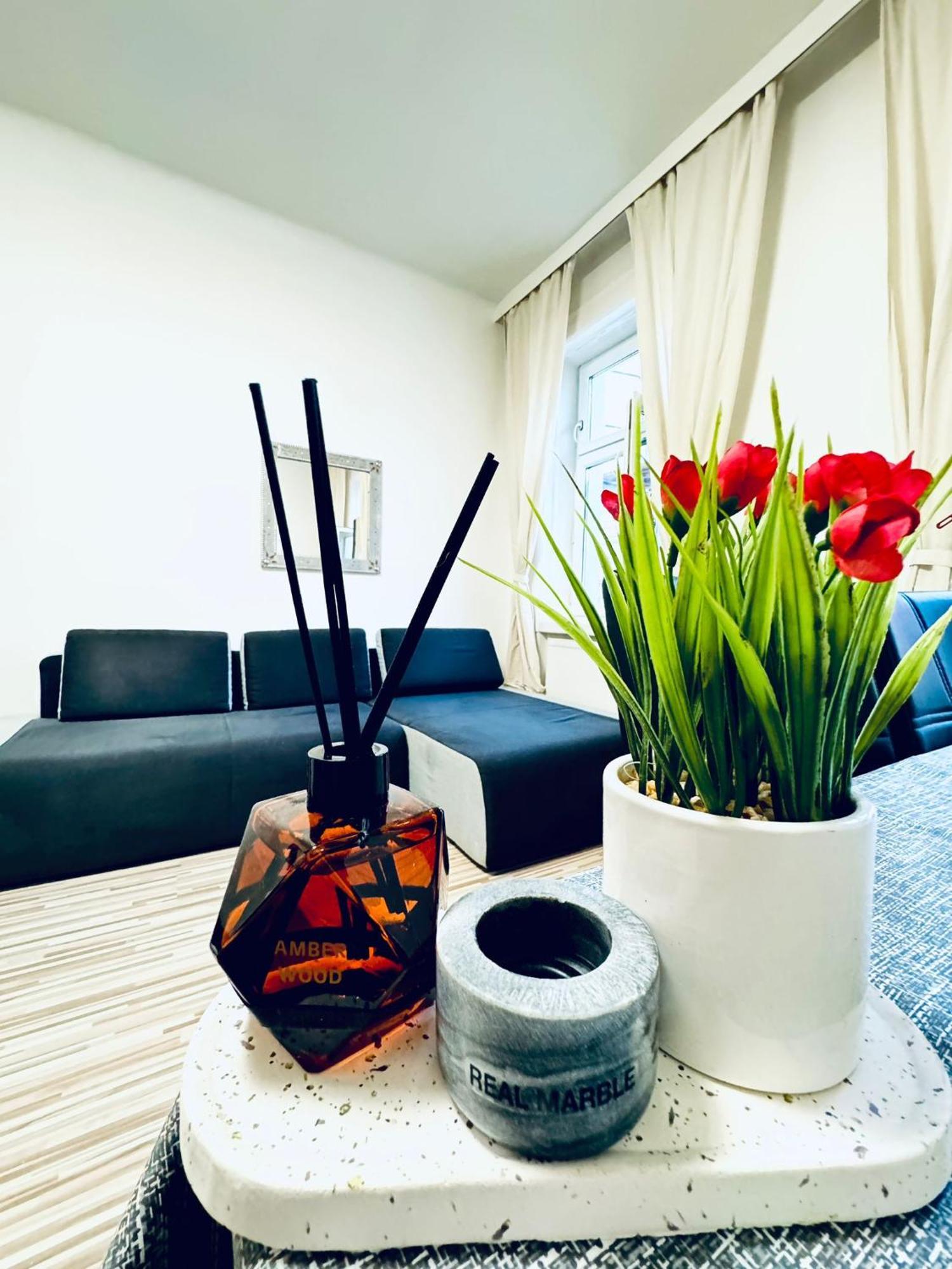 Affordable 2br Apartment, Close To Danube River * Wien